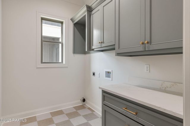 309 Last Quarter Drive, Youngsville, LA 70592