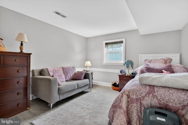 825 DARBY LN, Lancaster, PA 17601