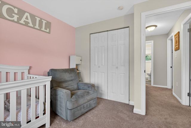 825 DARBY LN, Lancaster, PA 17601