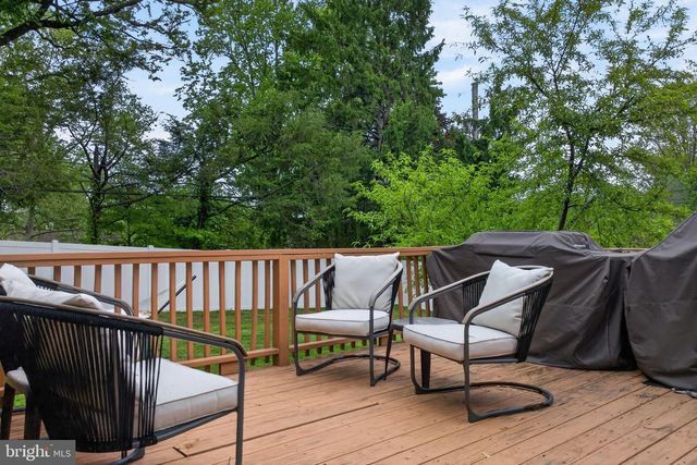 825 DARBY LN, Lancaster, PA 17601