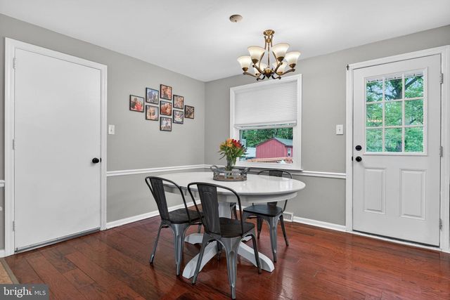 825 DARBY LN, Lancaster, PA 17601
