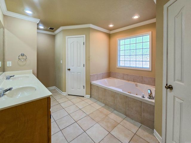 628 Primrose Lane, Trumann, AR 72472