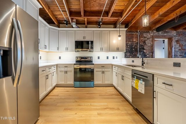 453 East Main Street 700, Kingsport, TN 37660