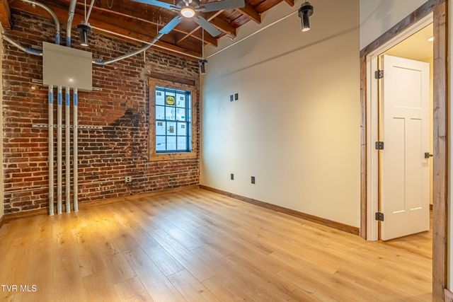 453 East Main Street 700, Kingsport, TN 37660