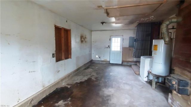 421 Morrison AVE, Newport News, VA 23601