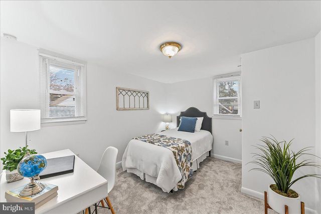 929 CRYSTLE RD, Aston, PA 19014