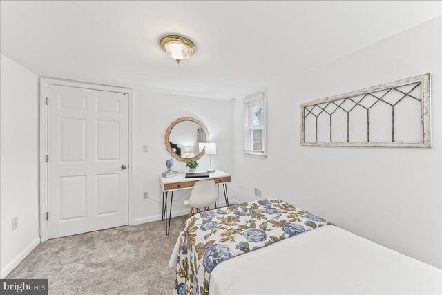 929 CRYSTLE RD, Aston, PA 19014