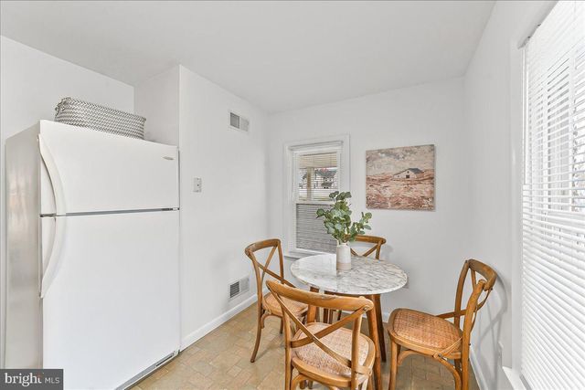 929 CRYSTLE RD, Aston, PA 19014