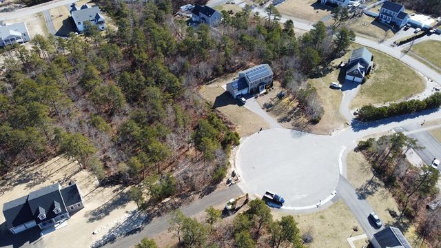 17-011 Seabiscuit Drive, Plymouth, MA 02360