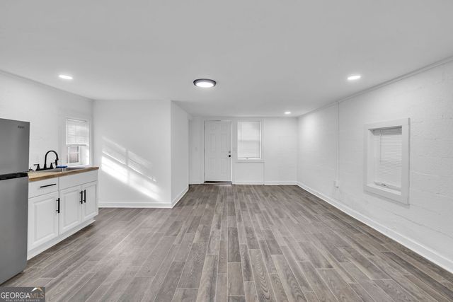 2484 Calvin Avenue, East Point, GA 30344