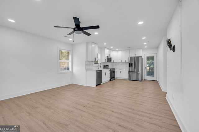 2484 Calvin Avenue, East Point, GA 30344