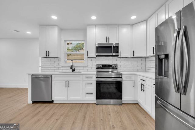 2484 Calvin Avenue, East Point, GA 30344