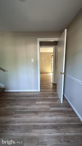 521 LAUREL AVE, Fredericksburg, VA 22408