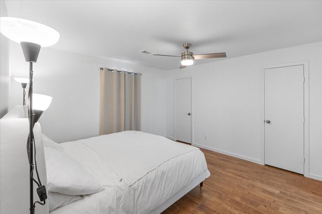 6697 De Moss Drive 697, Houston, TX 77074