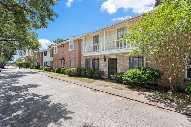 6697 De Moss Drive 697, Houston, TX 77074