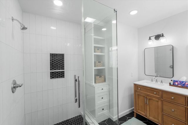 6697 De Moss Drive 697, Houston, TX 77074