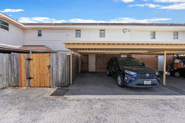 6697 De Moss Drive 697, Houston, TX 77074