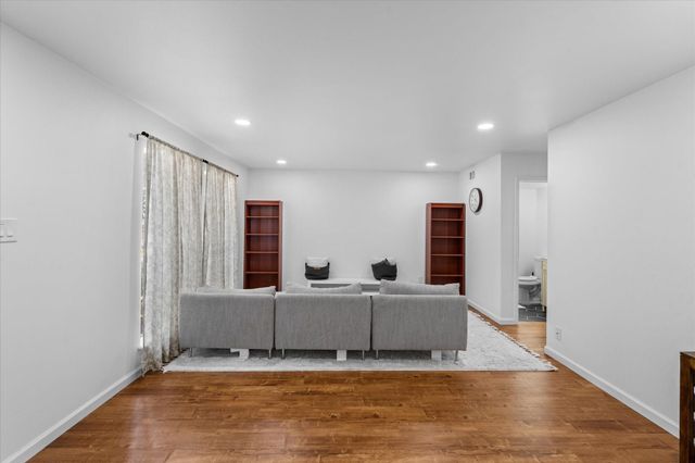 6697 De Moss Drive 697, Houston, TX 77074