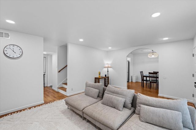6697 De Moss Drive 697, Houston, TX 77074