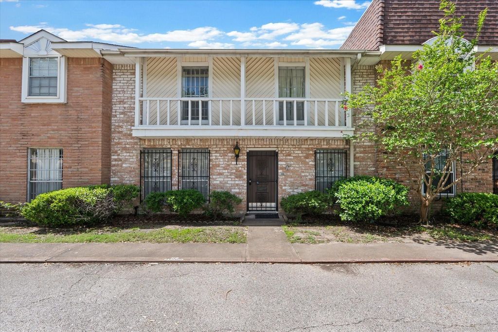 6697 De Moss Drive 697, Houston, TX 77074