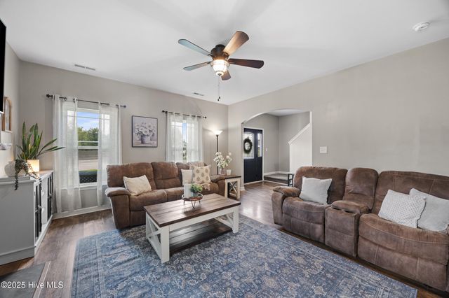 145 Laredo Drive, Jacksonville, NC 28540