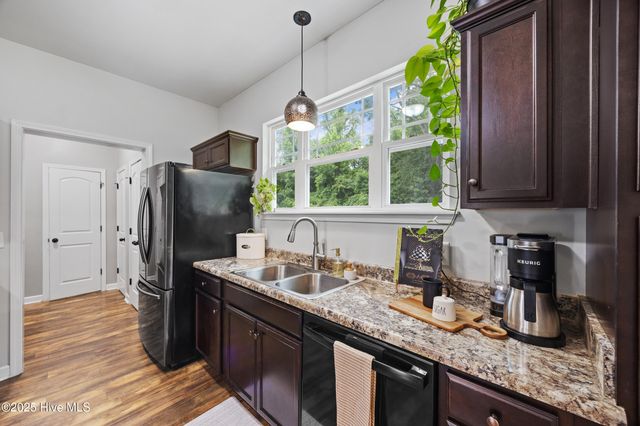 145 Laredo Drive, Jacksonville, NC 28540