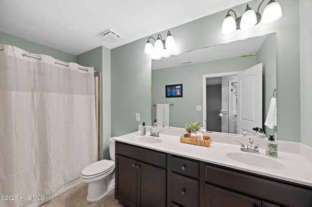 145 Laredo Drive, Jacksonville, NC 28540