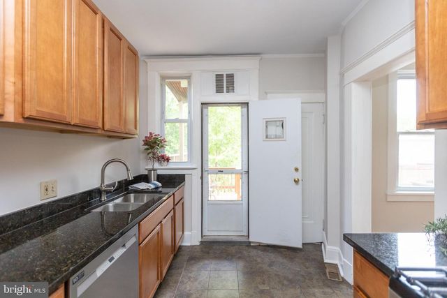 2911 CRESMONT AVE, Baltimore, MD 21211