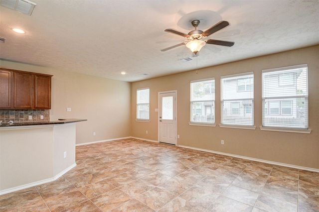 23 Fairlee Court, The Woodlands, TX 77354