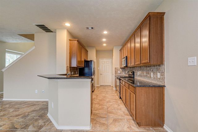 23 Fairlee Court, The Woodlands, TX 77354