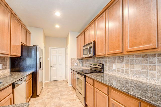 23 Fairlee Court, The Woodlands, TX 77354