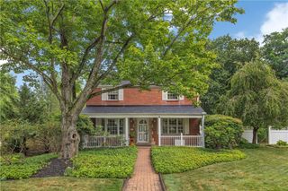 9328 Cromwell Dr, Mccandless, PA 15237