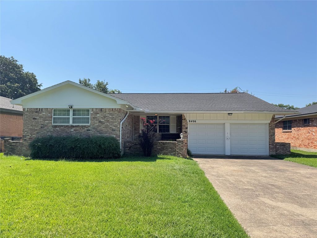 8406 Foxwood Lane, Dallas, TX 75217