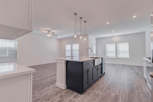 1038 Elsinore Drive, Rosharon, TX 77583