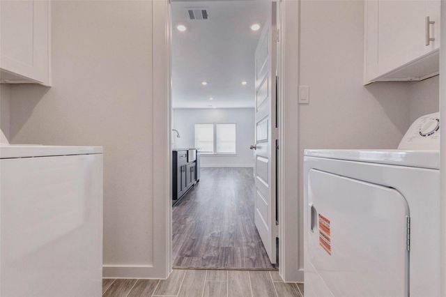 1038 Elsinore Drive, Rosharon, TX 77583