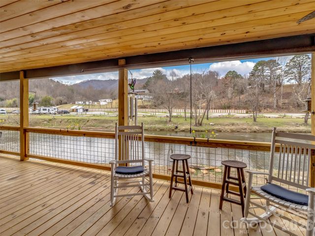 522 N River Road, Sylva, NC 28779