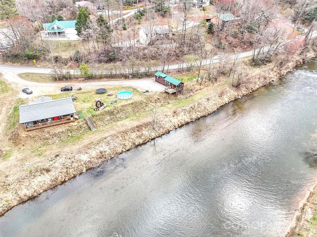 522 N River Road, Sylva, NC 28779