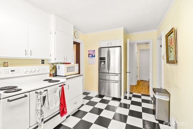 704 Essex Avenue, Aberdeen, WA 98520