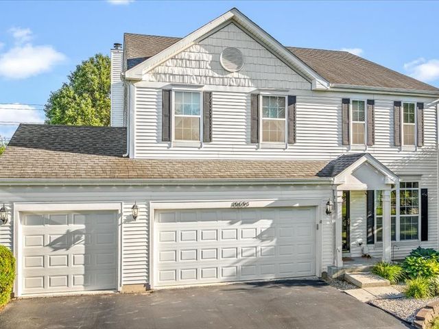 10695 Yellowstone Drive, Huntley, IL 60142