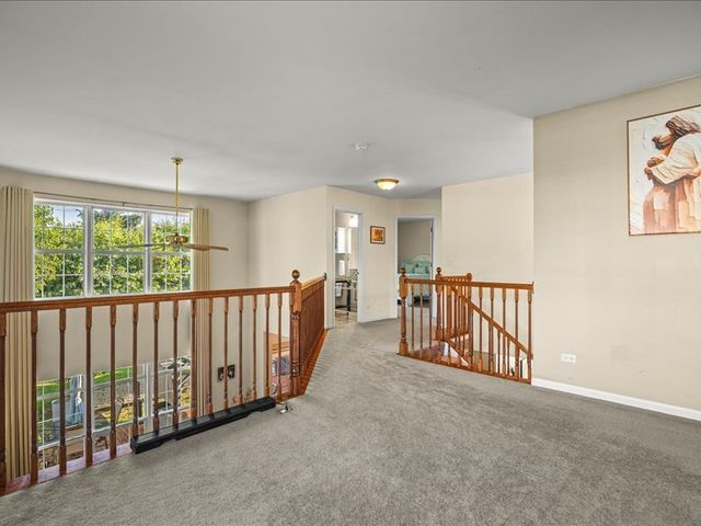 10695 Yellowstone Drive, Huntley, IL 60142