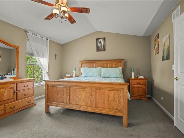 10695 Yellowstone Drive, Huntley, IL 60142