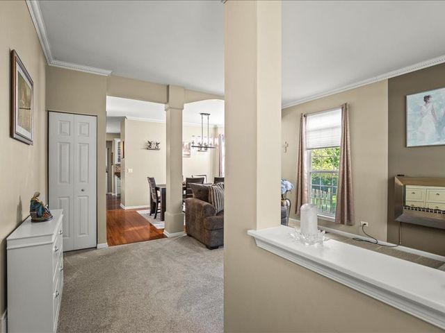 10695 Yellowstone Drive, Huntley, IL 60142