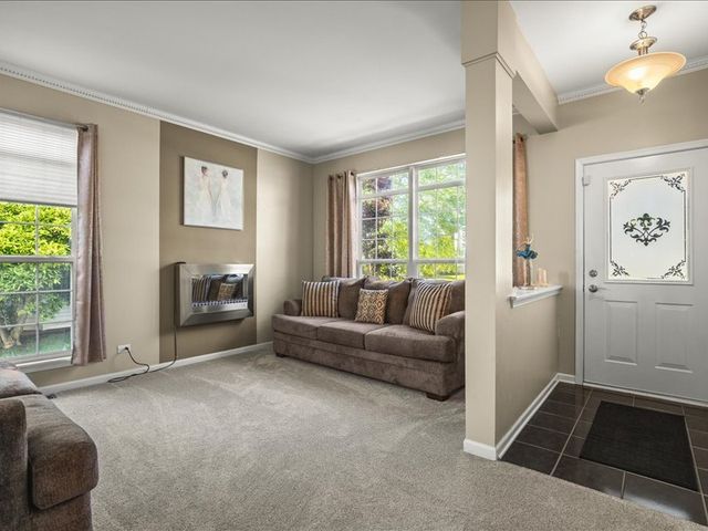 10695 Yellowstone Drive, Huntley, IL 60142