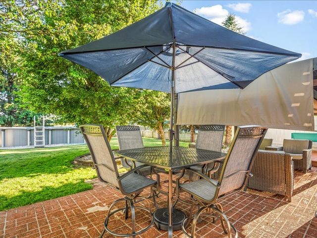 10695 Yellowstone Drive, Huntley, IL 60142