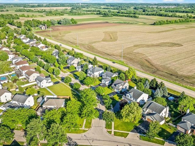 10695 Yellowstone Drive, Huntley, IL 60142
