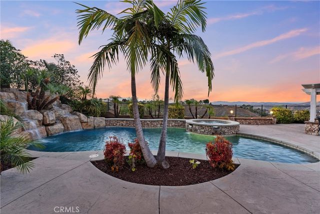 8114 Soft Winds Drive, Corona, CA 92883