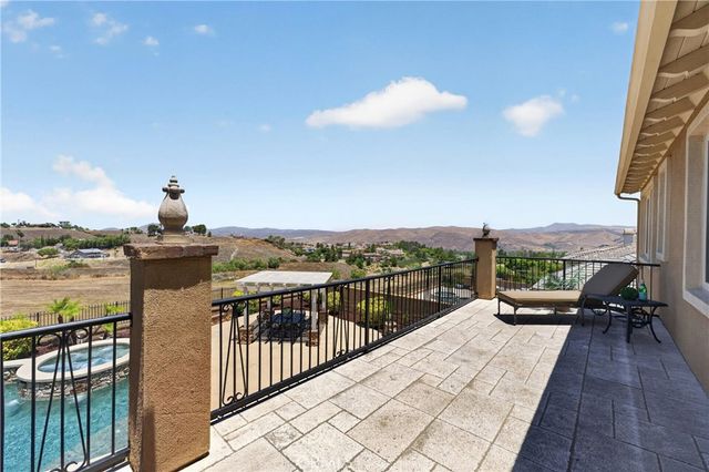8114 Soft Winds Drive, Corona, CA 92883