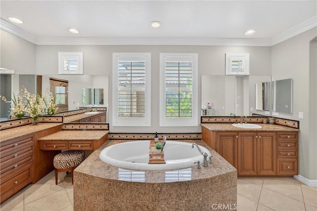 8114 Soft Winds Drive, Corona, CA 92883