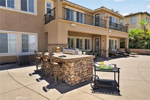 8114 Soft Winds Drive, Corona, CA 92883