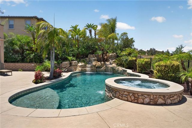 8114 Soft Winds Drive, Corona, CA 92883